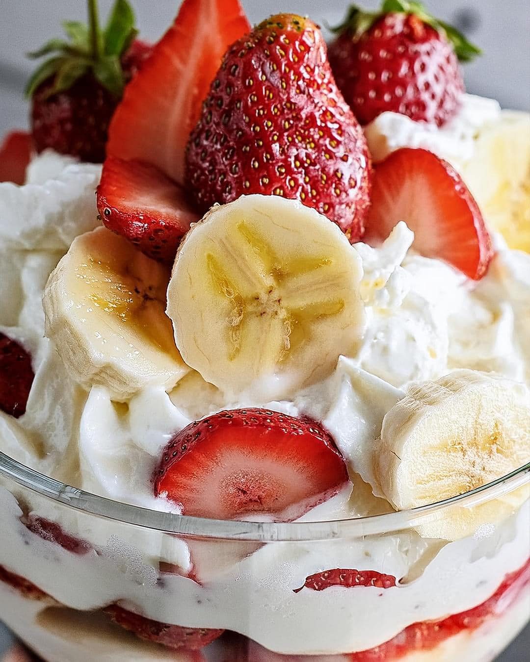 Strawberry Banana Cheesecake Salad