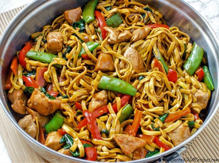 Chicken Lo Mein – A Deliciously Savory Stir-Fry Noodle Dish