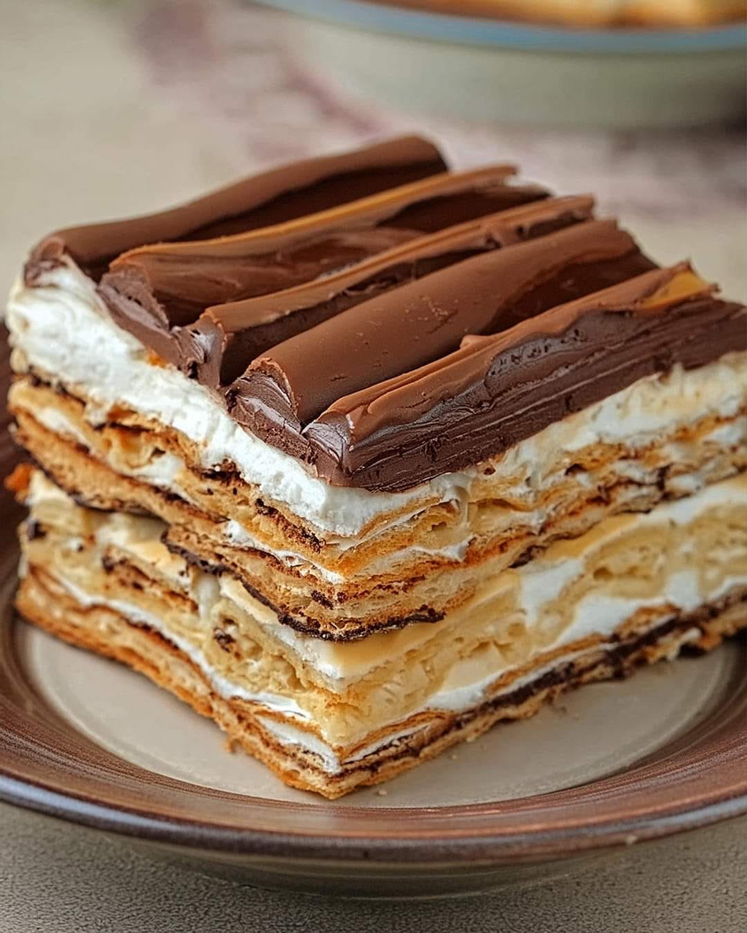 No-Bake Éclair Cake